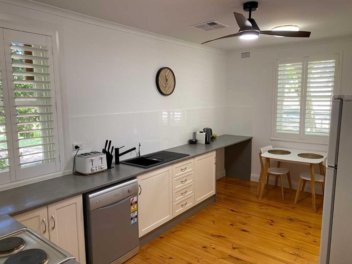 Adelaide Brownhill Creek Tourist Park Hotel Buitenkant foto