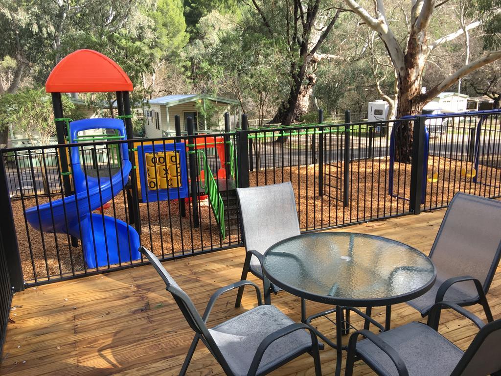 Adelaide Brownhill Creek Tourist Park Hotel Buitenkant foto
