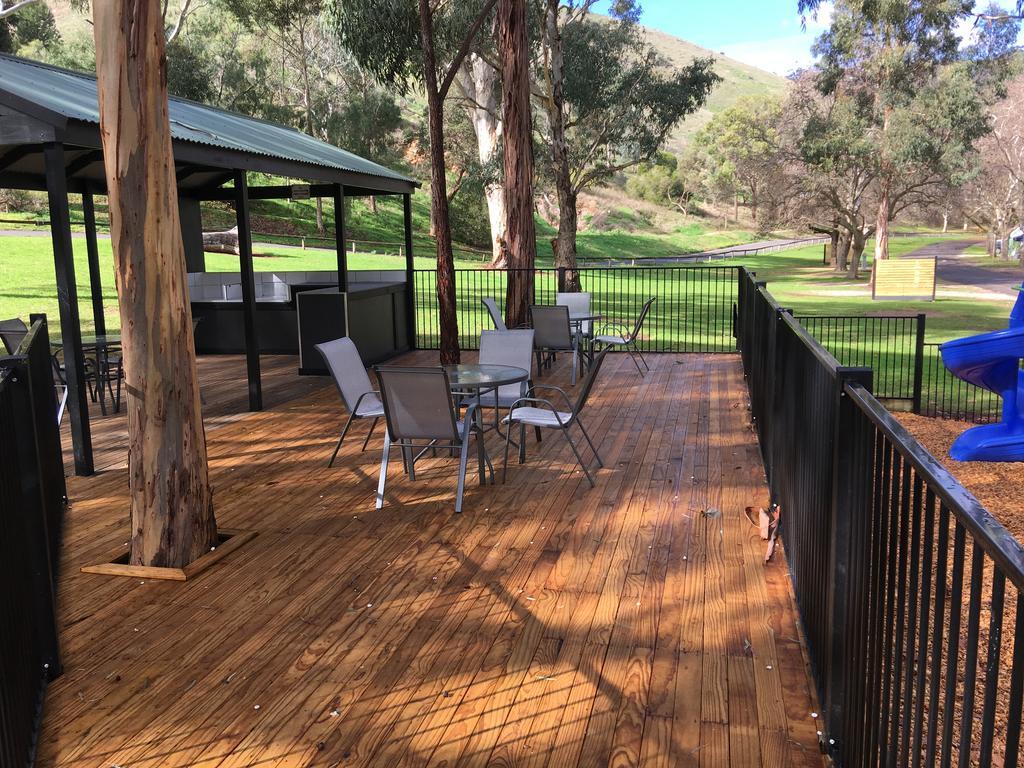 Adelaide Brownhill Creek Tourist Park Hotel Buitenkant foto
