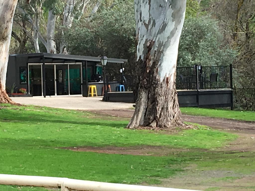 Adelaide Brownhill Creek Tourist Park Hotel Buitenkant foto