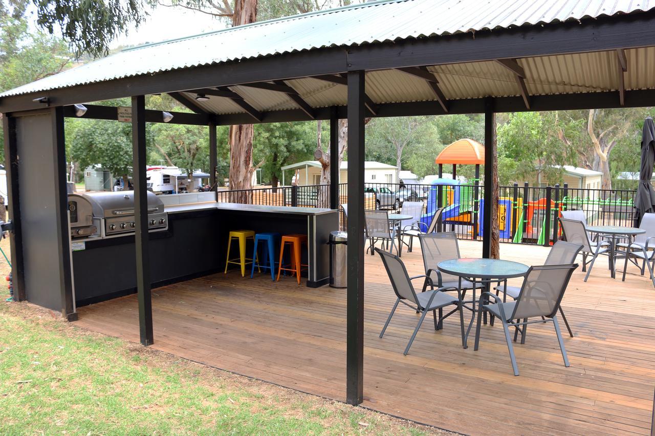 Adelaide Brownhill Creek Tourist Park Hotel Buitenkant foto