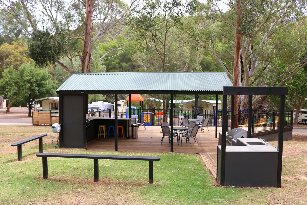 Adelaide Brownhill Creek Tourist Park Hotel Buitenkant foto