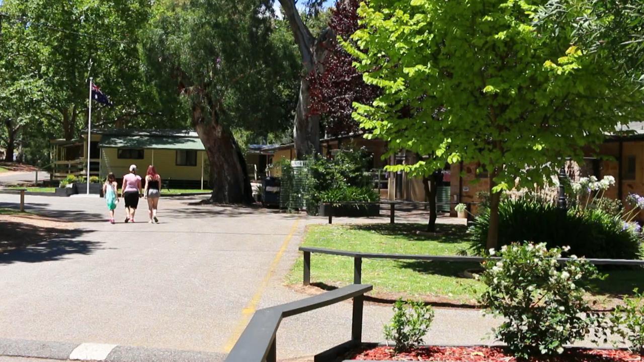 Adelaide Brownhill Creek Tourist Park Hotel Buitenkant foto